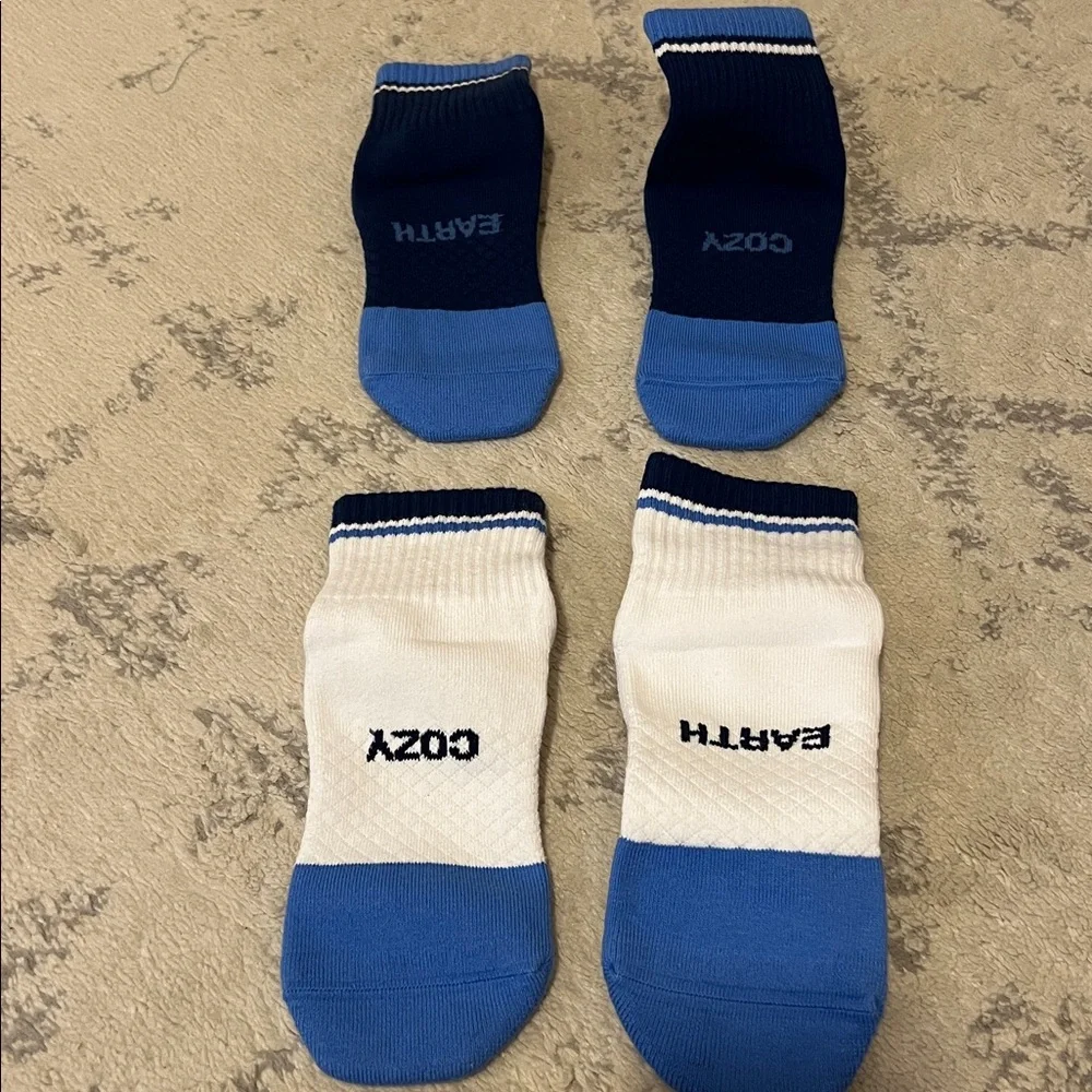 Cozy Earth Blue and White Socks
